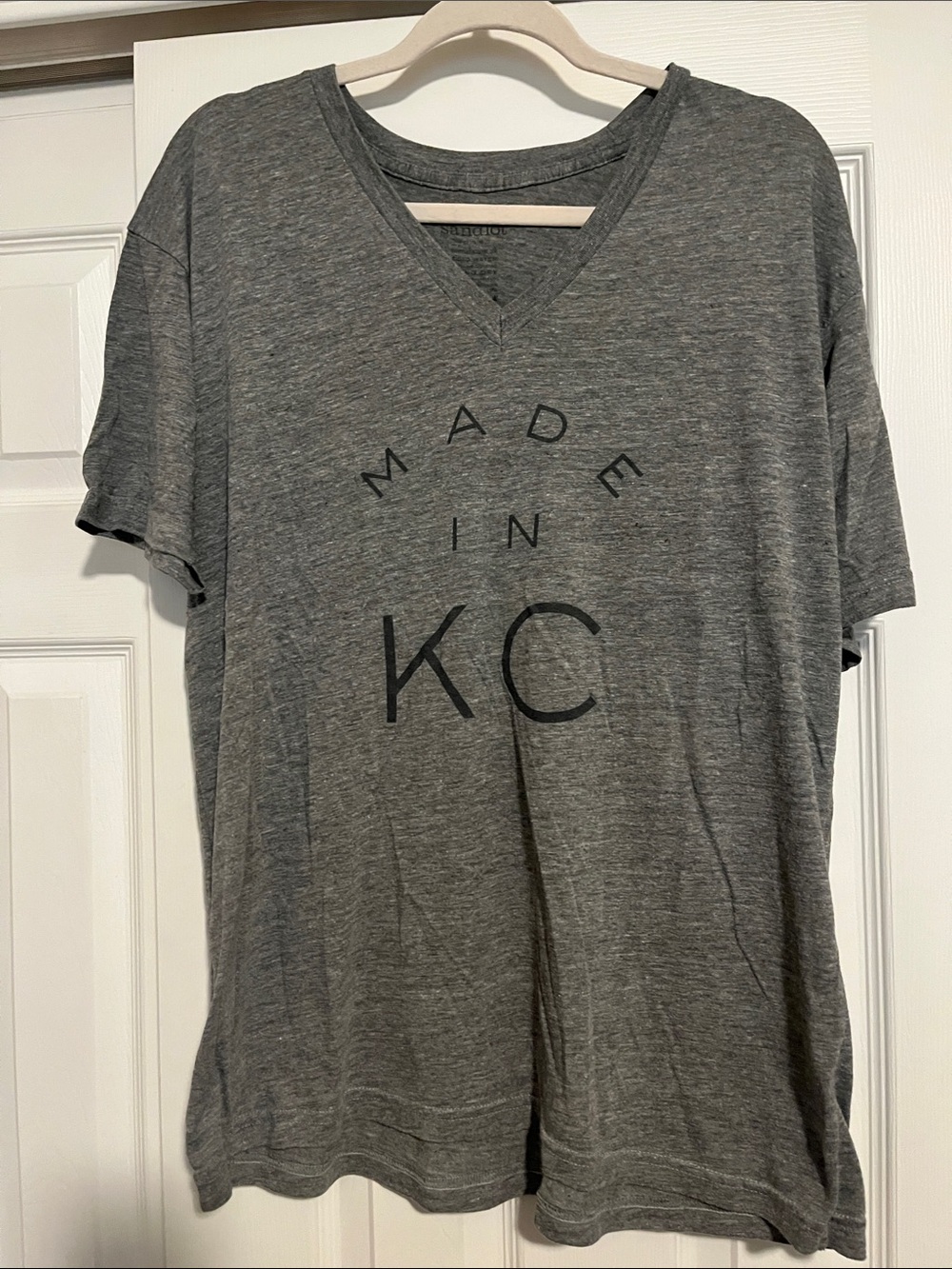 LAST CHANCE Made in KC Women's V-Neck Tee - Gray